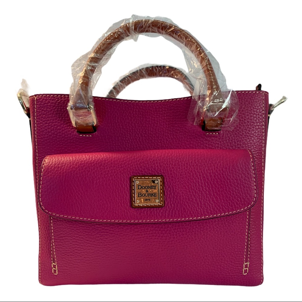 Dooney & Bourke Pocket Satchel👜👜